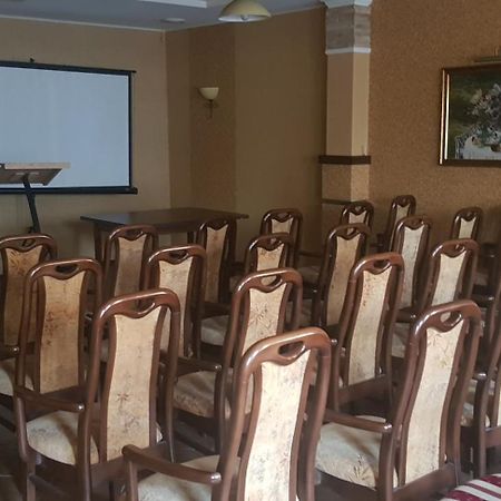 Shato Paradis Hotel Irpin Dış mekan fotoğraf