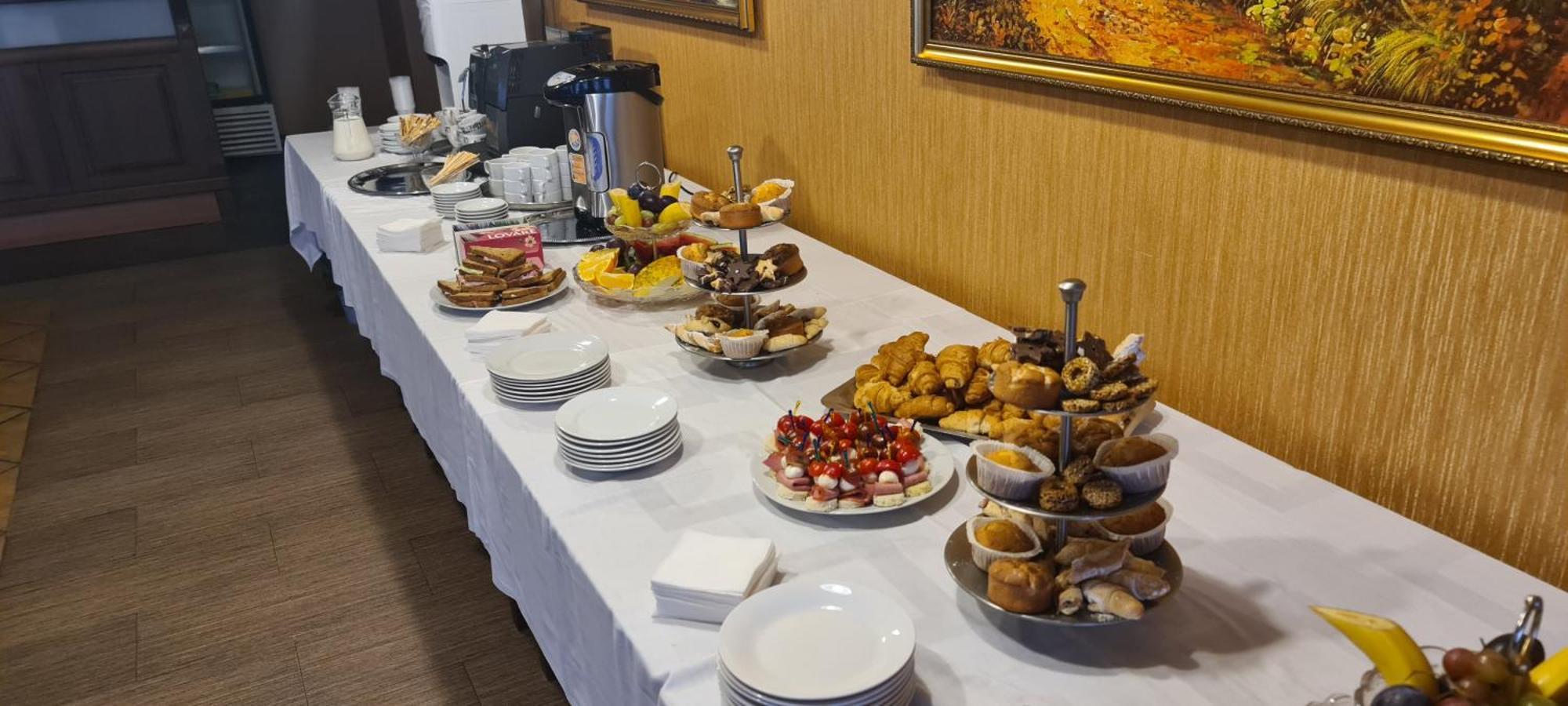 Shato Paradis Hotel Irpin Dış mekan fotoğraf