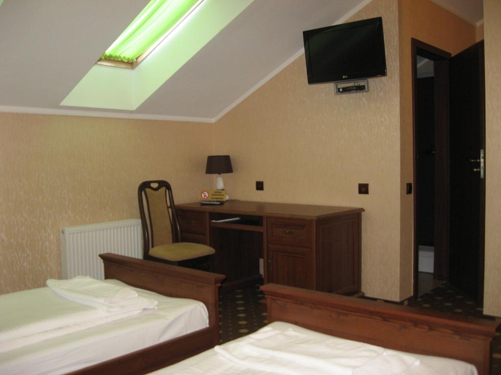 Shato Paradis Hotel Irpin Oda fotoğraf