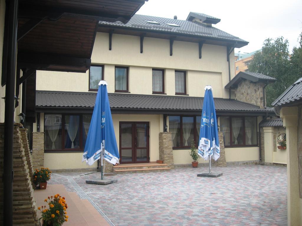 Shato Paradis Hotel Irpin Dış mekan fotoğraf